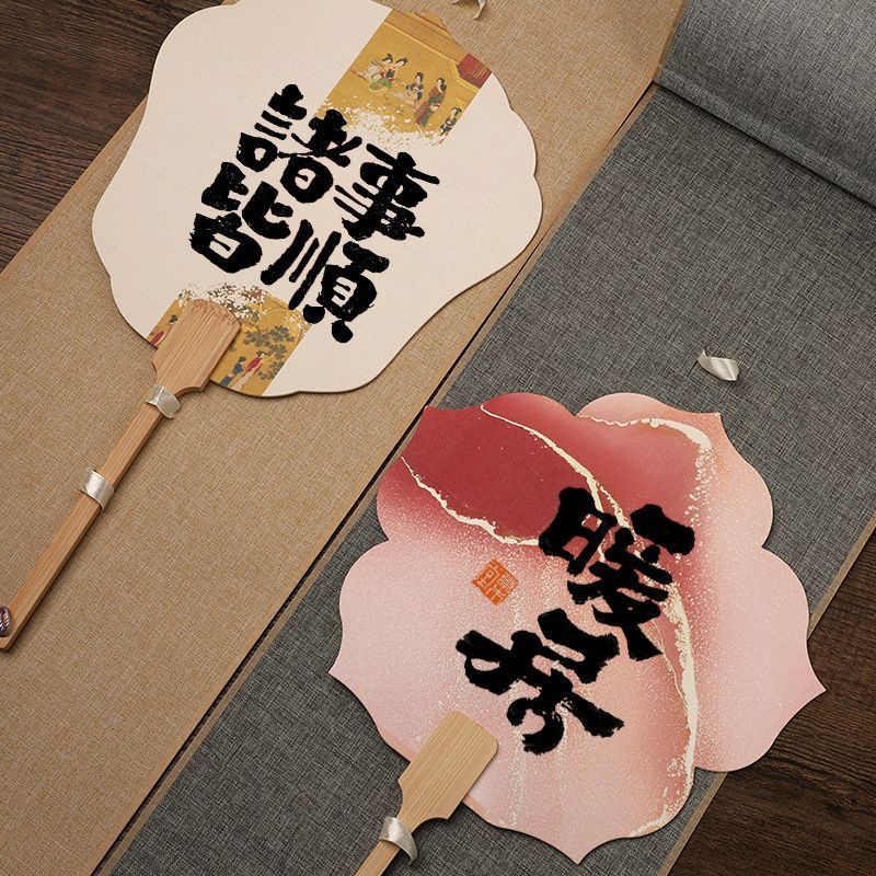 Hangende Scrollhouder voor Fan - Exhibition Of Art And Craft recensie en prijs